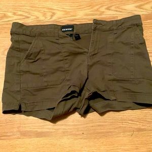 Iightly worn womens shorts